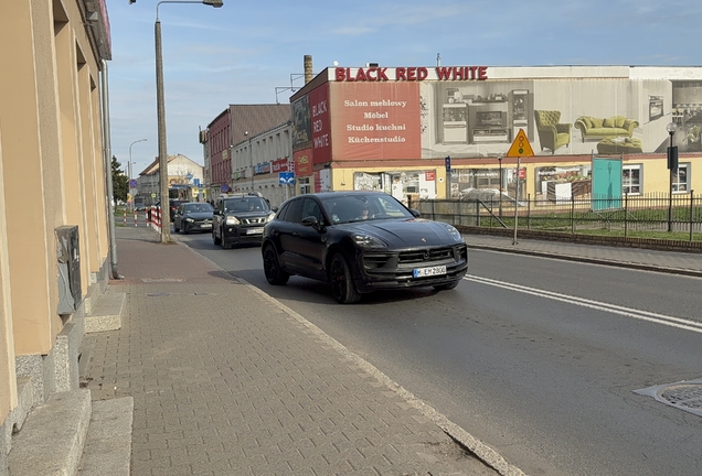 Porsche 95B Macan GTS MkIII