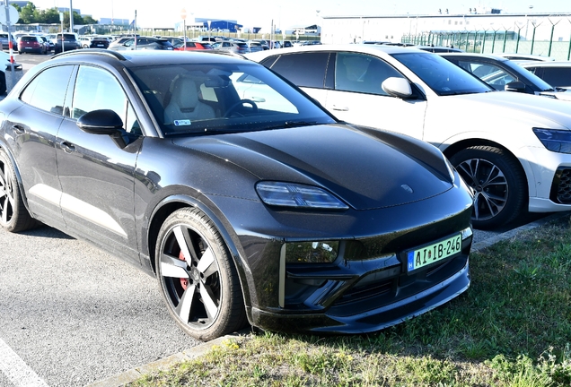 Porsche Macan EV Turbo