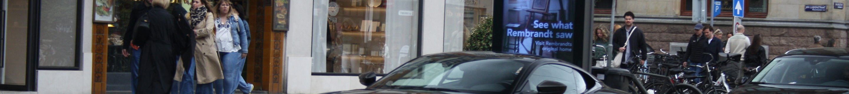 Aston Martin DB11 V8