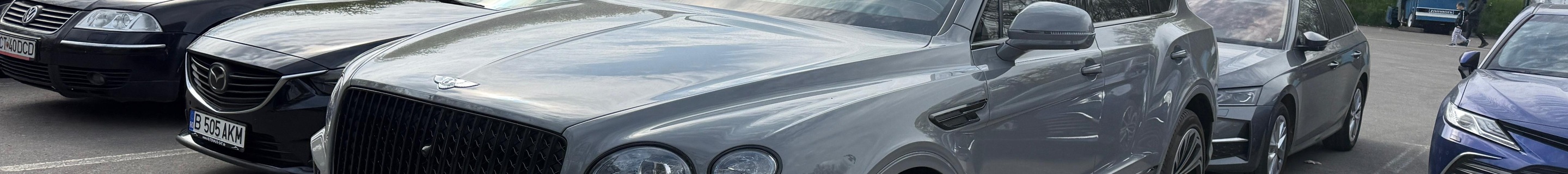 Bentley Bentayga Azure 2024