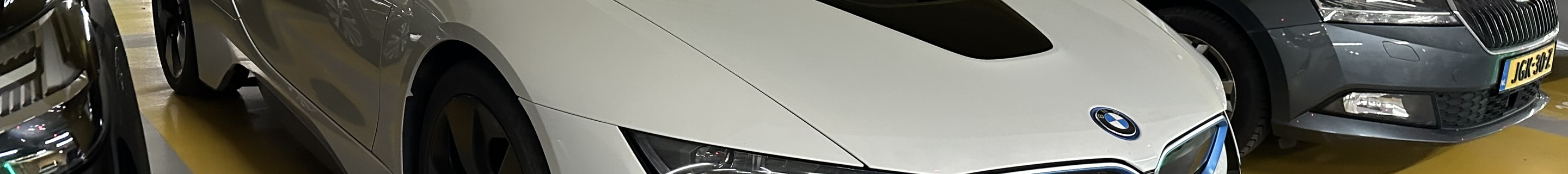 BMW i8