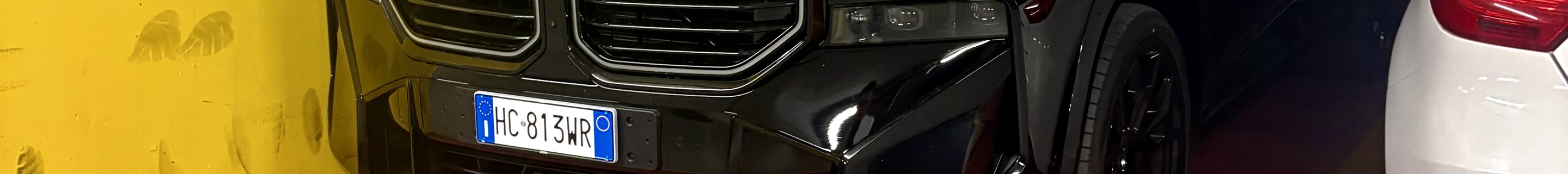 BMW XM G09 Label Red