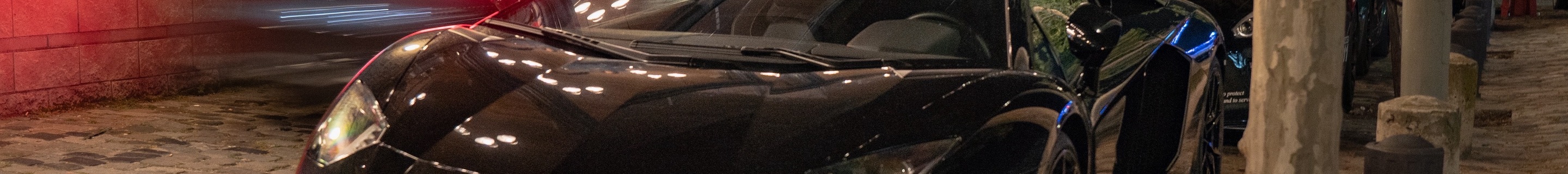 Lamborghini Aventador LP700-4