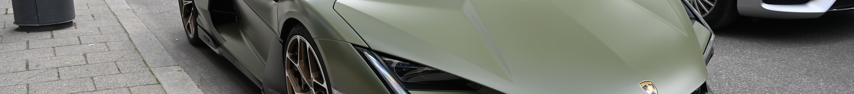 Lamborghini Revuelto