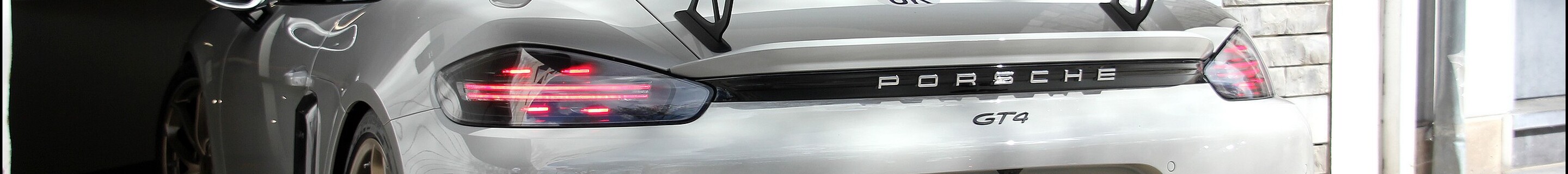 Porsche 718 Cayman GT4