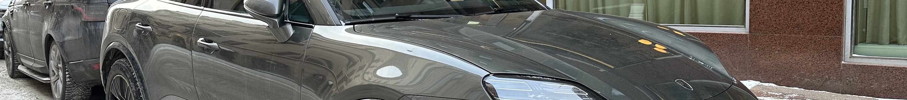 Porsche Macan EV Turbo