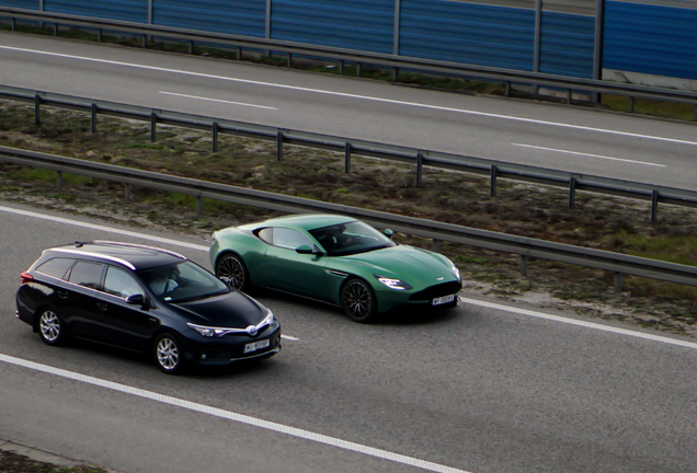 Aston Martin DB11 V8