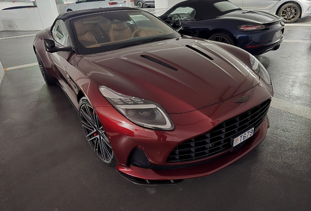 Aston Martin DB12 Volante