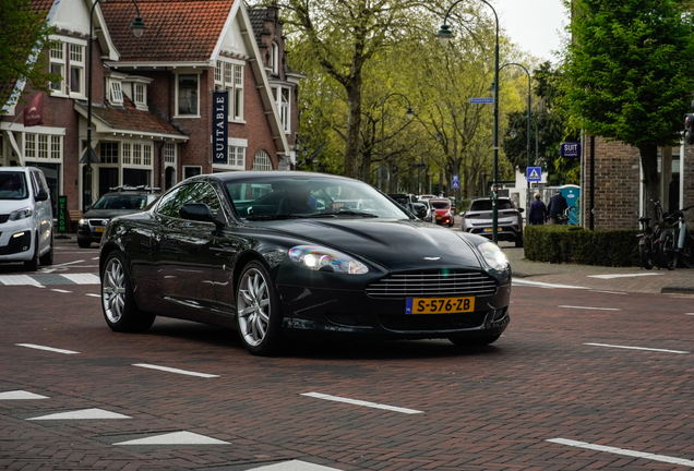 Aston Martin DB9
