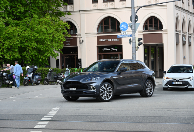 Aston Martin DBX