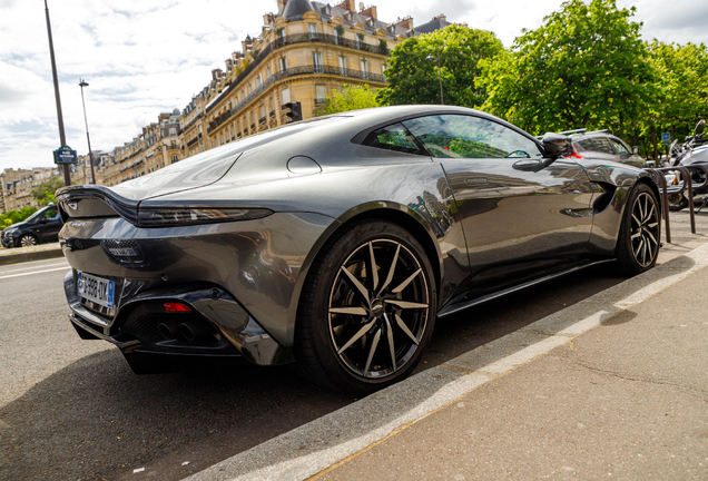 Aston Martin V8 Vantage 2018