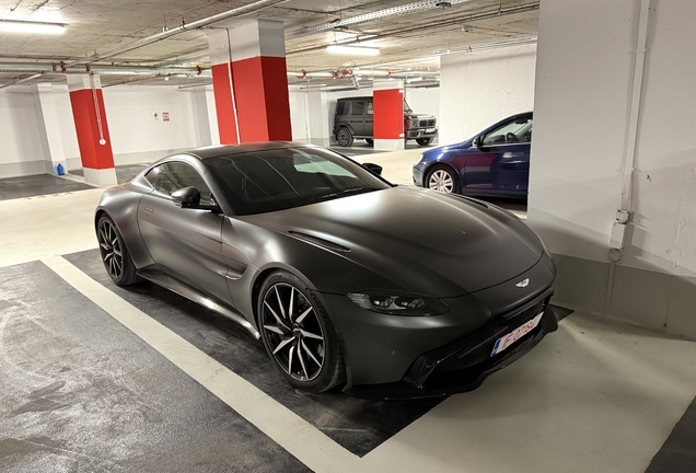 Aston Martin V8 Vantage 2018