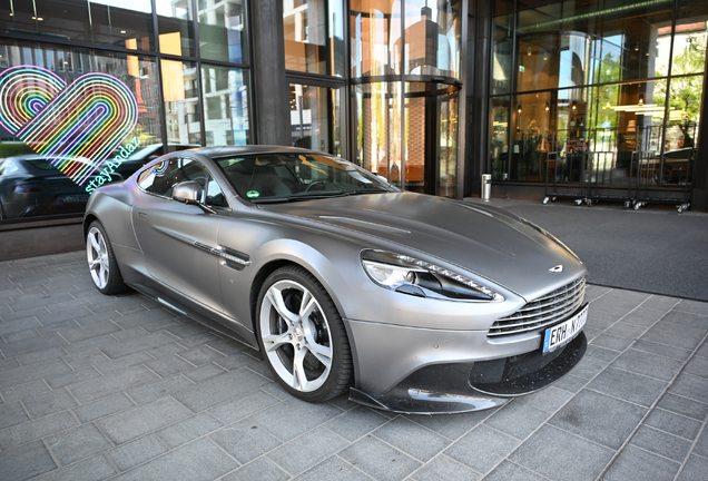 Aston Martin Vanquish S 2017