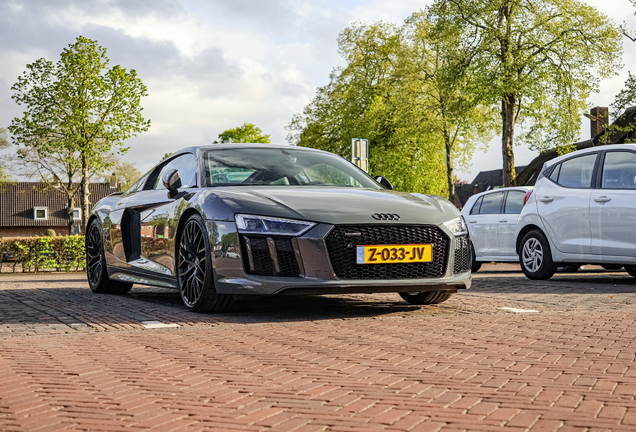 Audi R8 V10 Plus 2015