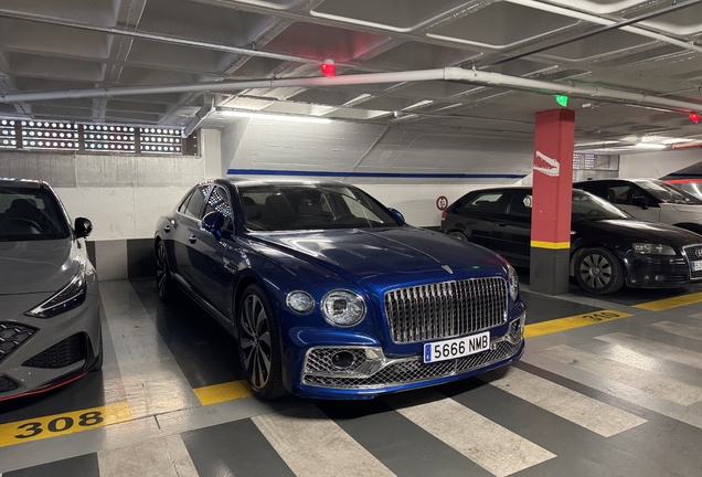 Bentley Flying Spur Azure 2025