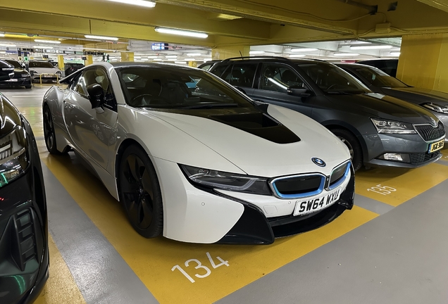BMW i8