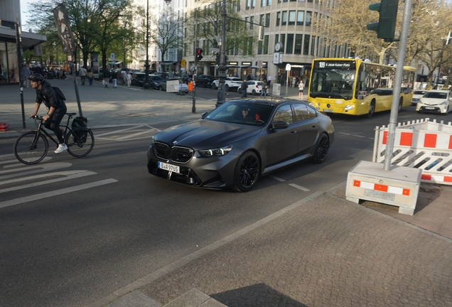 BMW M5 G90