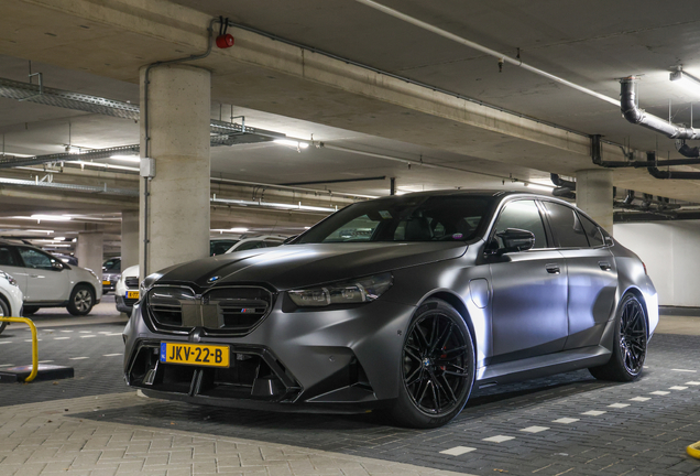 BMW M5 G90