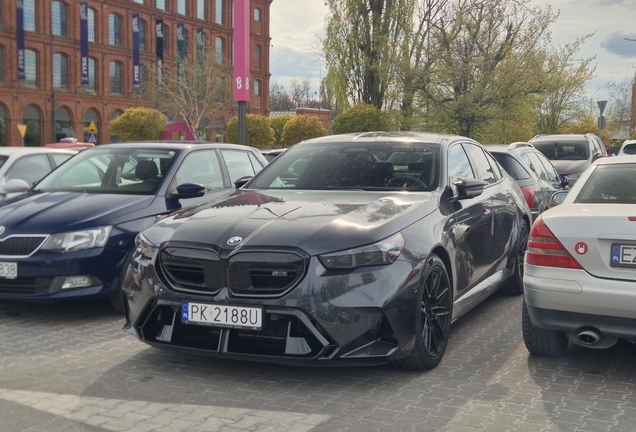 BMW M5 G90