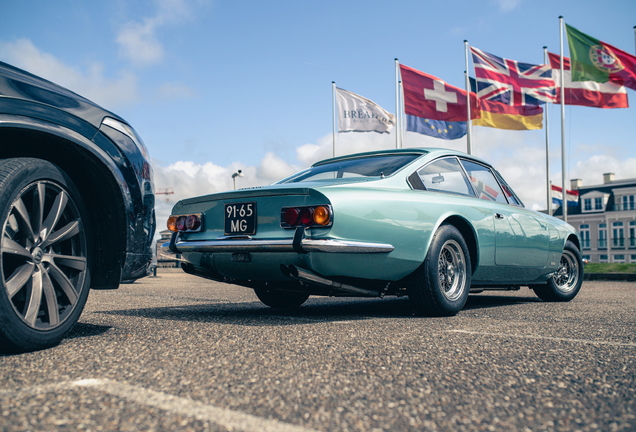 Ferrari 365 GT 2+2
