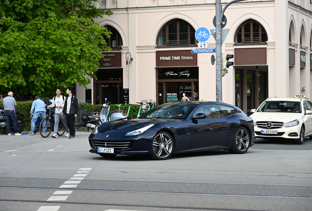 Ferrari GTC4Lusso