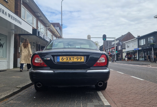 Jaguar XJR