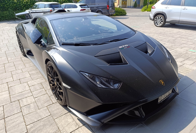 Lamborghini Huracán LP640-2 STO
