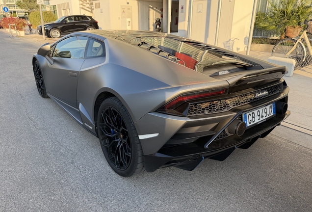 Lamborghini Huracán LP640-4 EVO