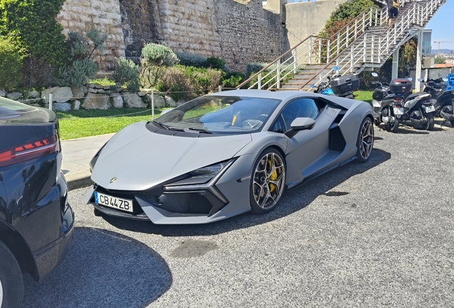 Lamborghini Revuelto