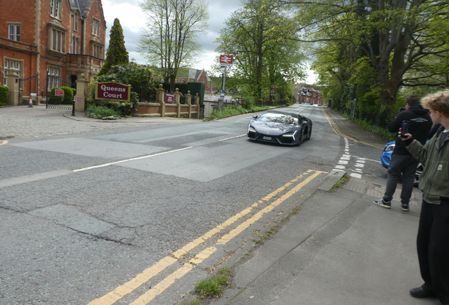 Lamborghini Revuelto