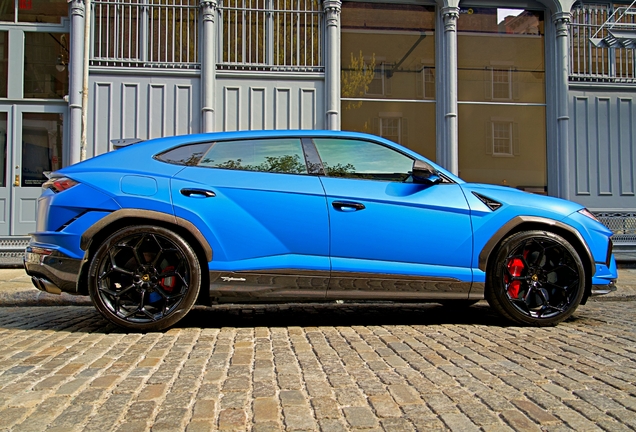 Lamborghini Urus Performante