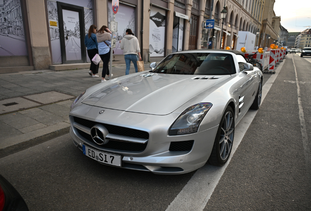 Mercedes-Benz SLS AMG Roadster