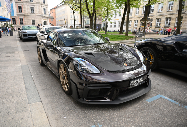 Porsche 718 Cayman GT4 RS Weissach Package