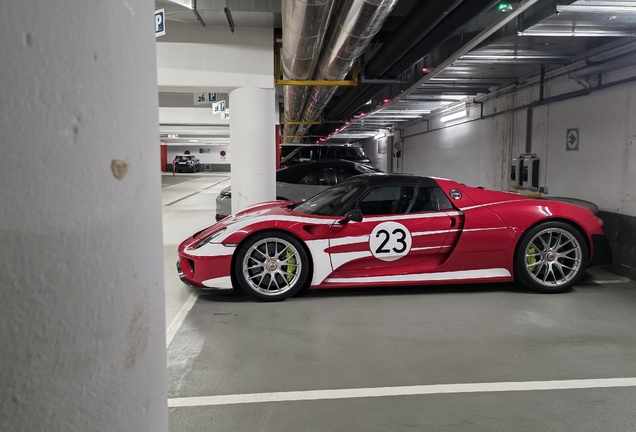 Porsche 918 Spyder Weissach Package