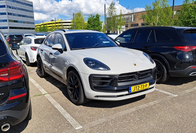 Porsche 95B Macan GTS MkIII