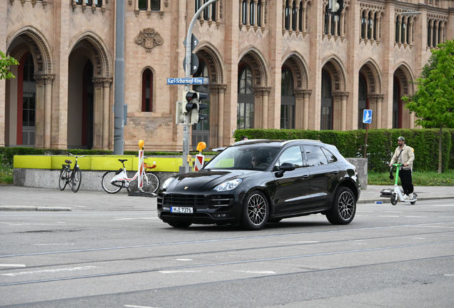 Porsche 95B Macan Turbo MkI