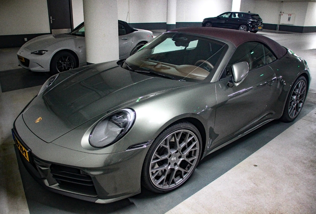 Porsche 992 Carrera 4S Cabriolet MkII