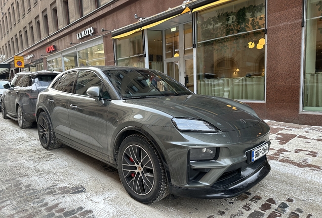 Porsche Macan EV Turbo