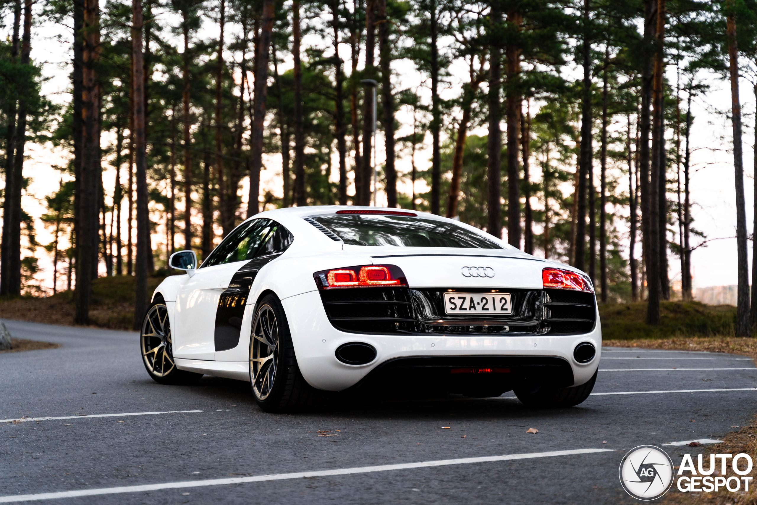 Audi R8 V10