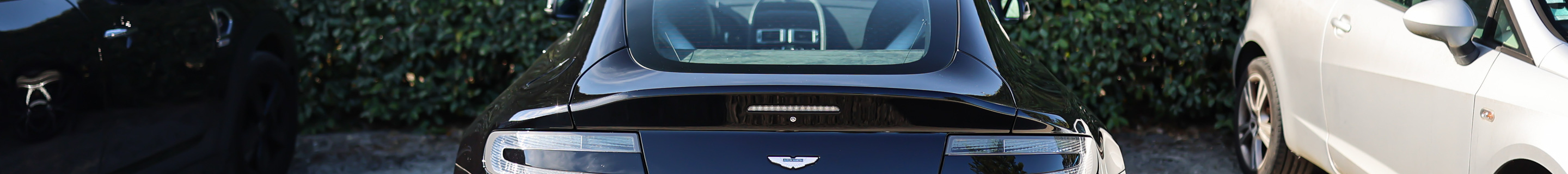 Aston Martin V8 Vantage S