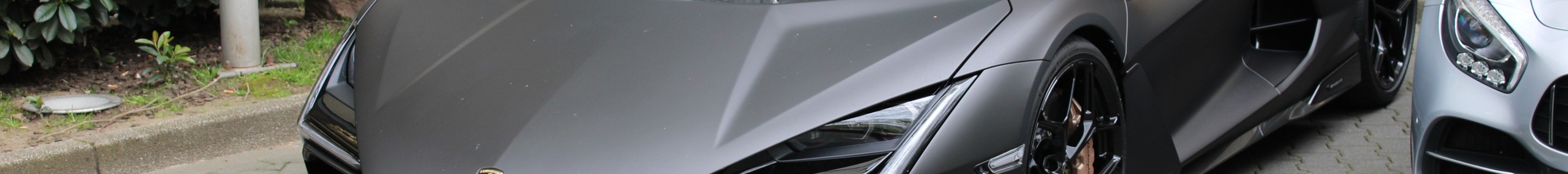 Lamborghini Revuelto