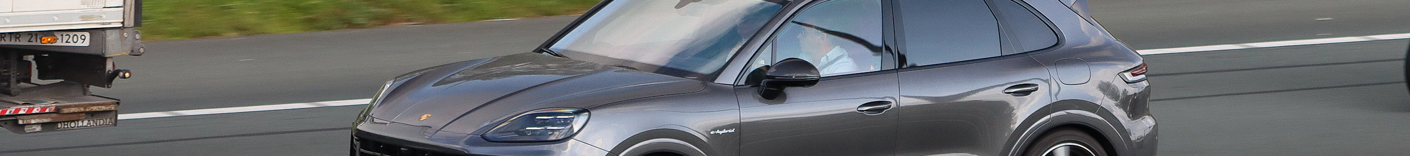 Porsche 9YA Cayenne Turbo E-Hybrid