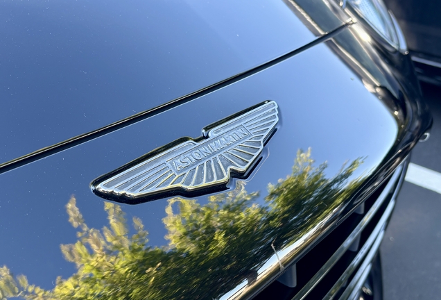 Aston Martin DB12 Volante