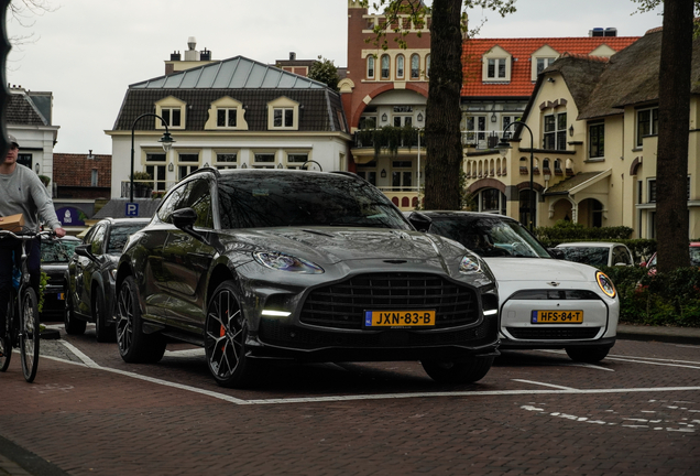Aston Martin DBX707