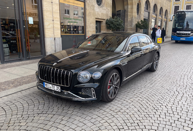 Bentley Flying Spur Azure 2025