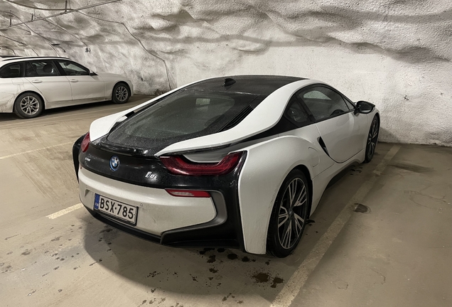BMW i8