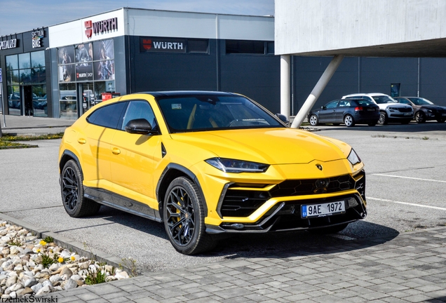 Lamborghini Urus