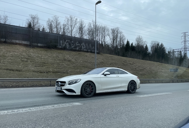 Mercedes-AMG S 63 Coupé C217