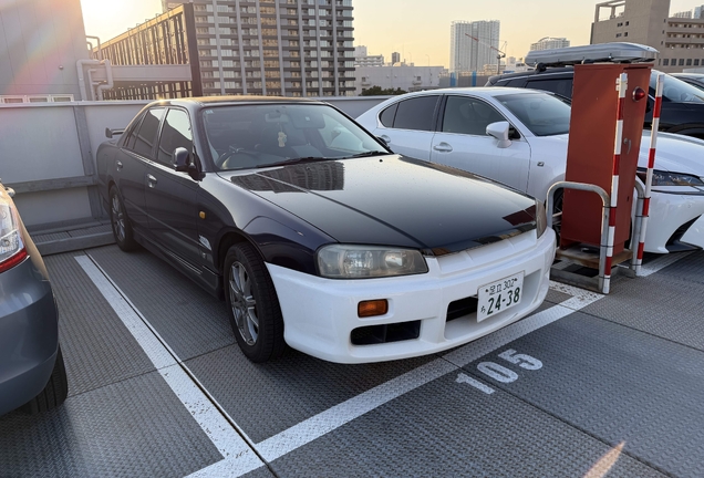 Nissan Skyline R34 Sedan