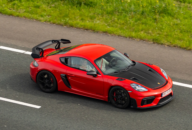 Porsche 718 Cayman GT4 RS Weissach Package